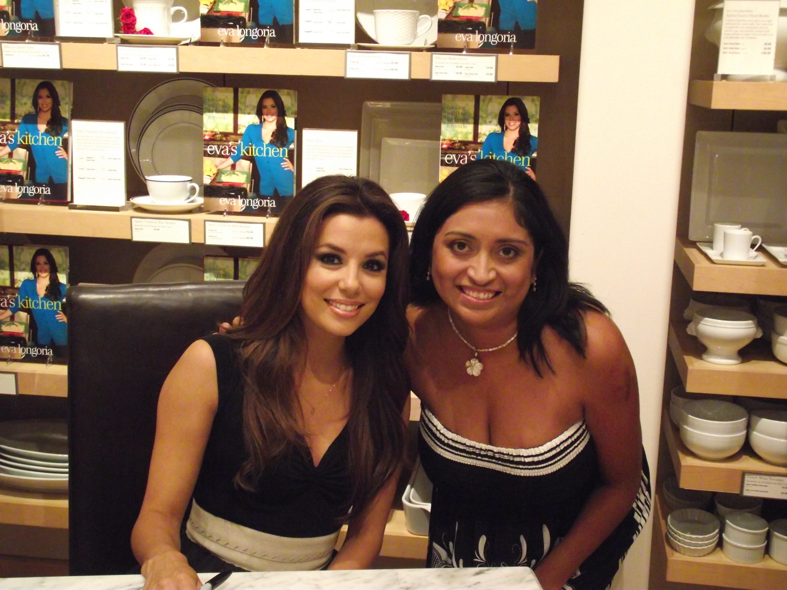 Cooking with Friends and Family - Eva Longoria at Eva's Kitchen Book Signing - QueMeansWhat.com